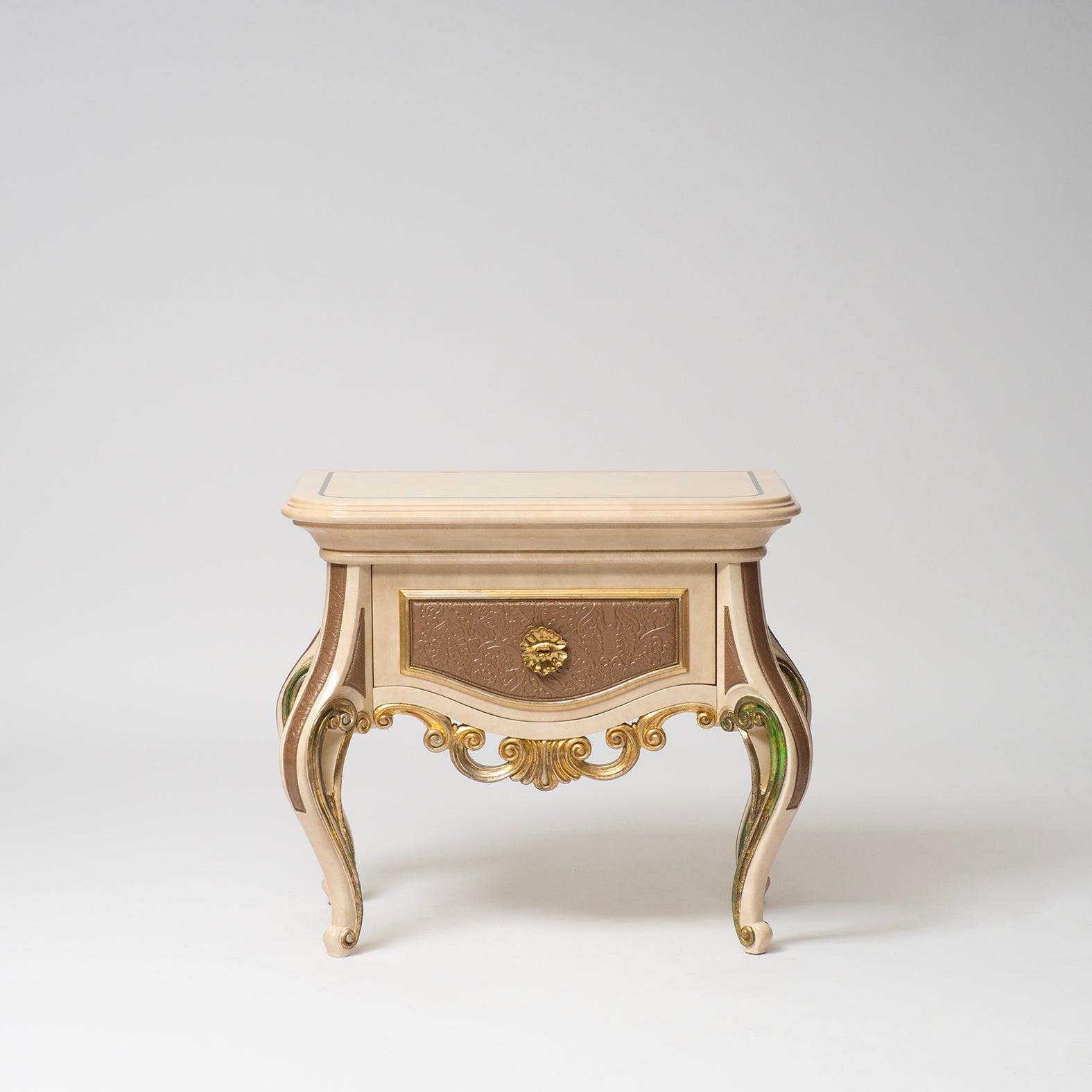 TC152/L Baroque Bedside Table