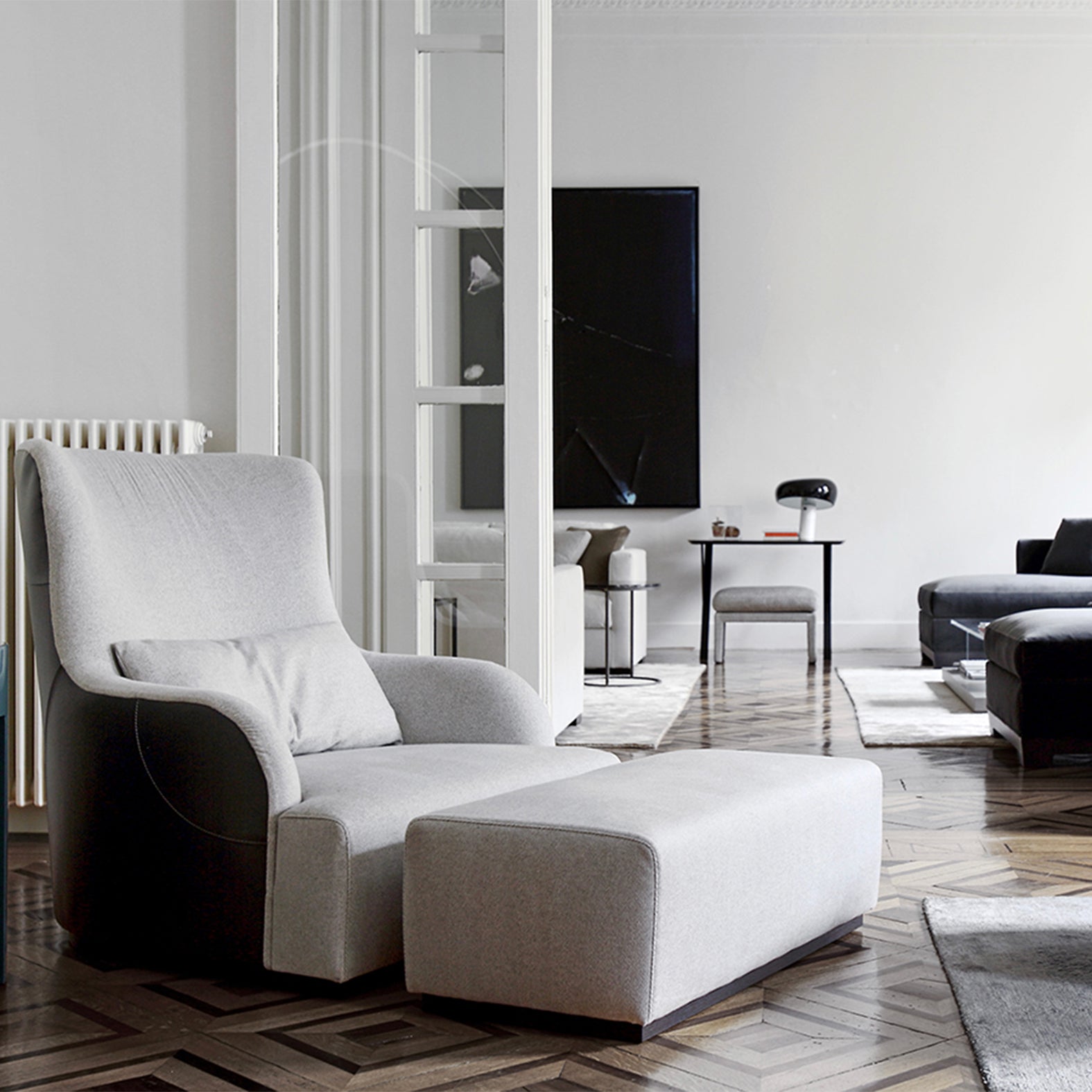 Liu Armchair