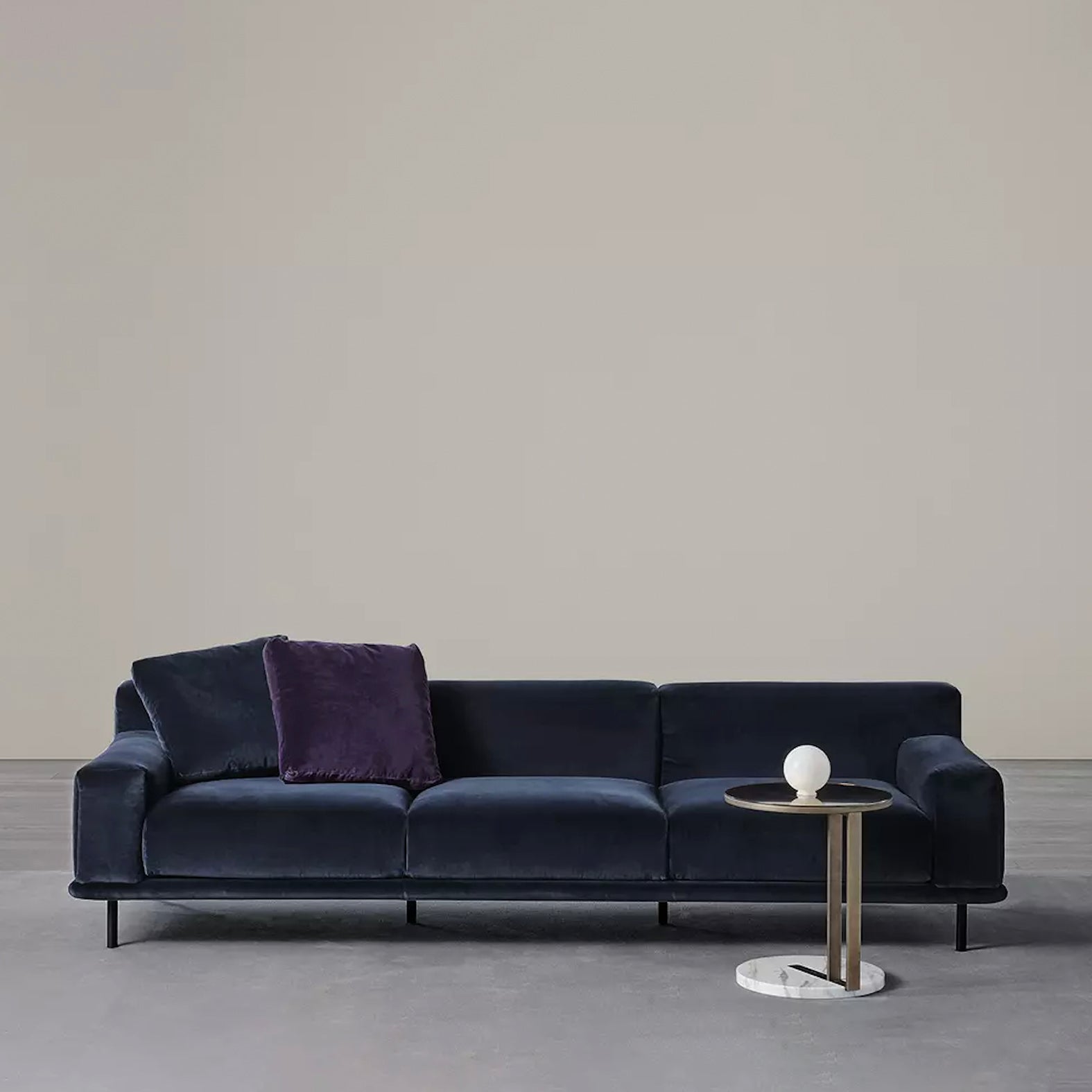 Timothy KUOIO Sofa